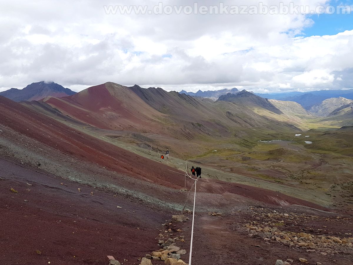 Vinicunca Rainbow Mountain - Peru